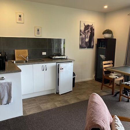 Aratahi Cottages Carterton Extérieur photo