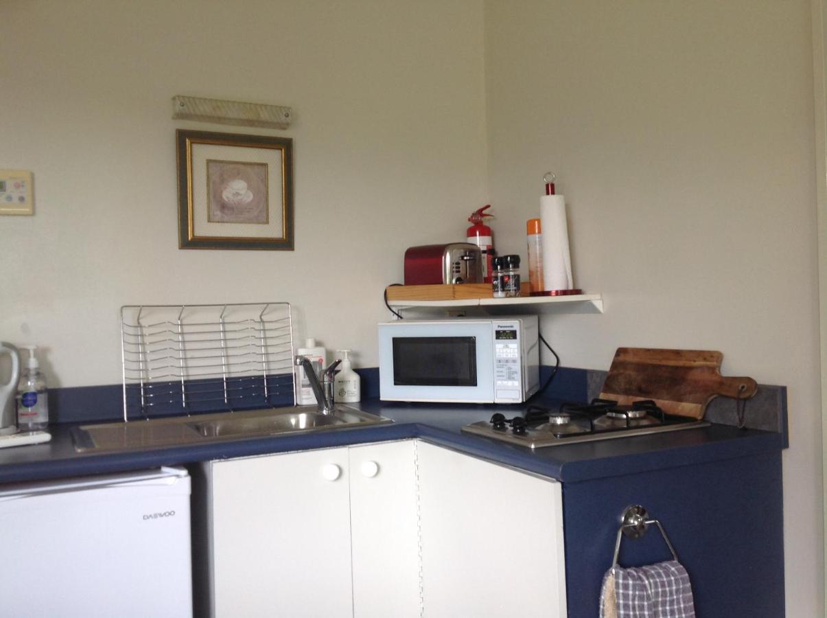 Aratahi Cottages Carterton Extérieur photo
